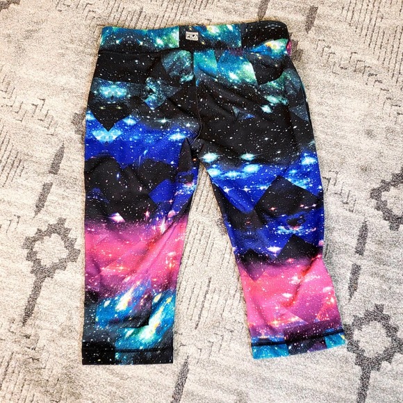 Fila Runnin Capri Crop Pants size M - Picture 3 of 3